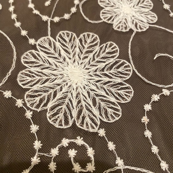 MSSP floral appliqué overlay skirt size M - Picture 8 of 10